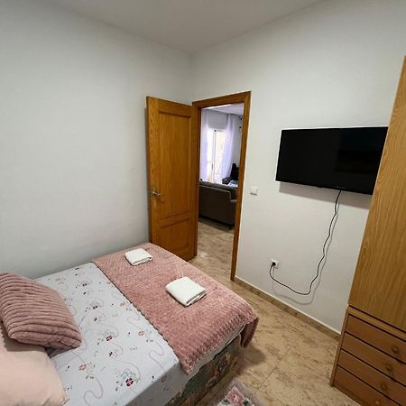 Apartamento Compartido - Solo El Dormitorio Es Privado Торевьиа Экстерьер фото