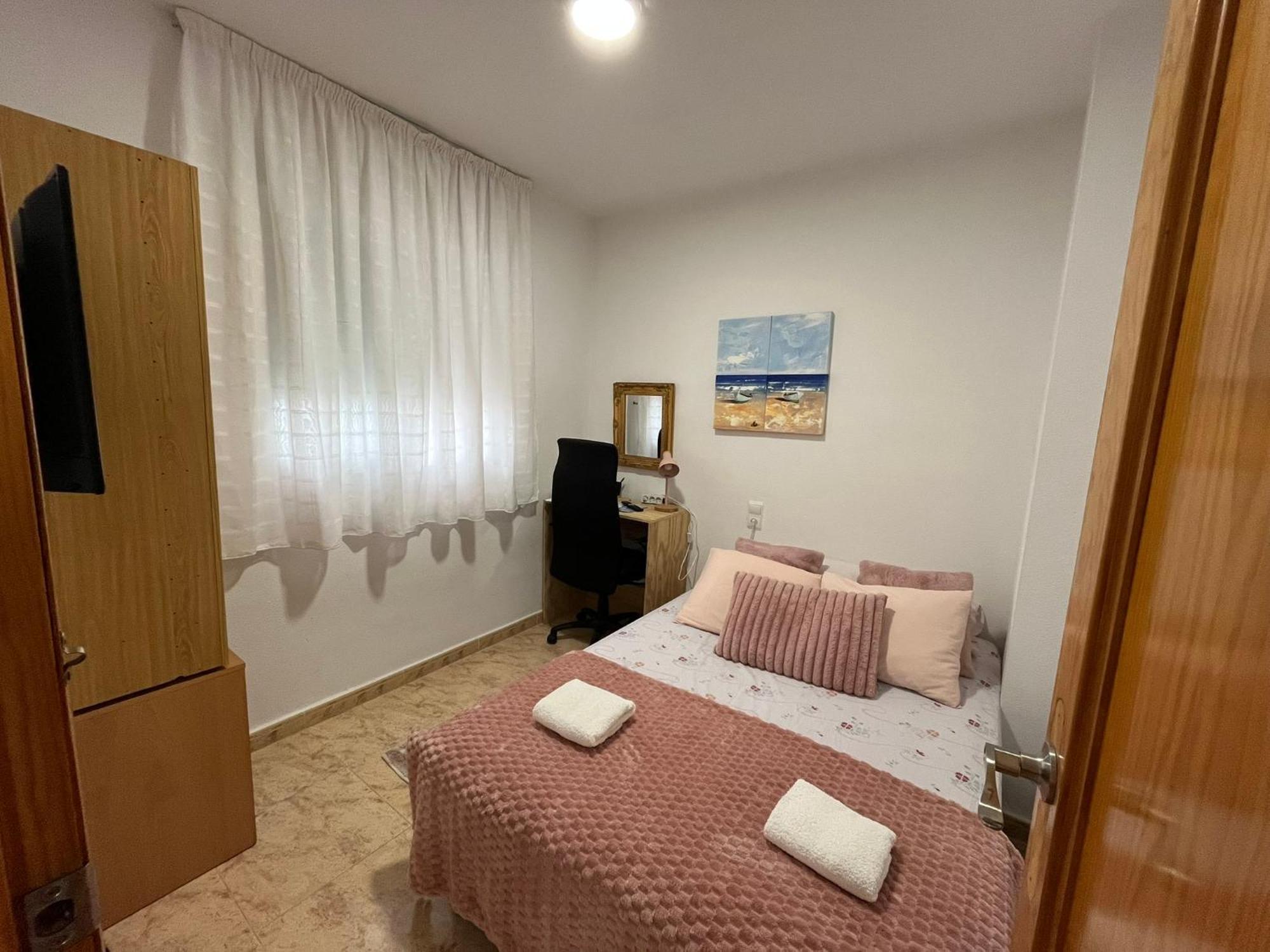 Apartamento Compartido - Solo El Dormitorio Es Privado Торевьиа Экстерьер фото